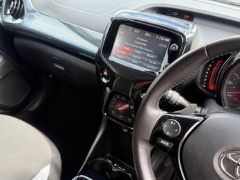 Toyota AYGO VVT-I X-PRESS X-SHIFT