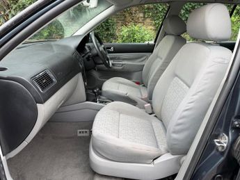 Volkswagen Golf S (102BHP)