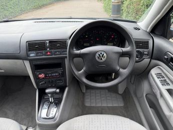 Volkswagen Golf S (102BHP)