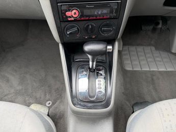 Volkswagen Golf S (102BHP)