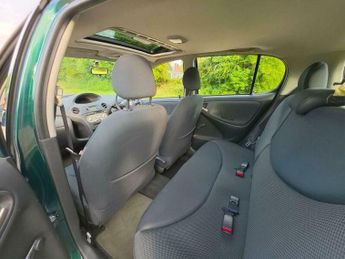 Toyota Yaris 1.3 VVT-i T Spirit 5dr