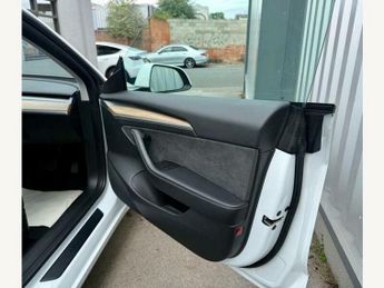 Tesla Model 3 PERFORMANCE AWD