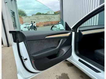 Tesla Model 3 PERFORMANCE AWD