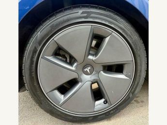 Tesla Model 3 STANDARD RANGE PLUS