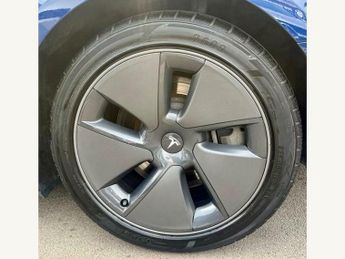 Tesla Model 3 STANDARD RANGE PLUS