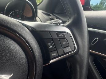 Jaguar F-Type 2.0i GPF R-Dynamic Auto Euro 6 (s/s) 2dr