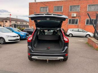 Volvo XC60 2.4 D5 R-Design Geartronic AWD Euro 5 5dr