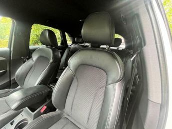 Audi Q3 2.0 TDI S line S Tronic quattro Euro 5 (s/s) 5dr