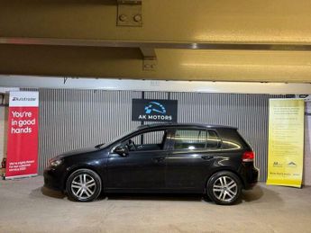 Volkswagen Golf 1.6 TDI SE DSG Euro 5 5dr