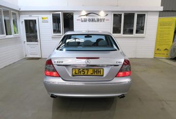 Mercedes E Class E320 CDI AVANTGARDE 221