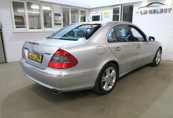 Mercedes E Class E320 CDI AVANTGARDE 221