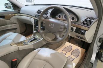 Mercedes E Class E320 CDI AVANTGARDE 221