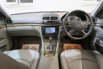 Mercedes E Class E320 CDI AVANTGARDE 221