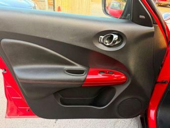 Nissan Juke 1.6 Tekna XTRON Euro 5 5dr
