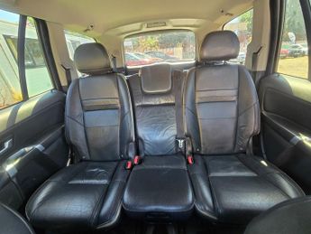Volvo XC90 2.4 D5 R-Design Geartronic AWD 5dr