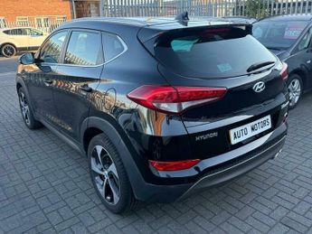 Hyundai Tucson 2.0 CRDi Premium SUV 5dr Diesel Auto 4WD Euro 6 (136 ps)