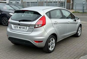 Ford Fiesta 1.6 Zetec Hatchback 5dr Petrol Powershift Euro 5 (105 ps)