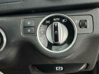 Mercedes-Benz C Class 2.1 C200 CDI BlueEfficiency Elegance Edition 125 G-Tronic+ Euro 