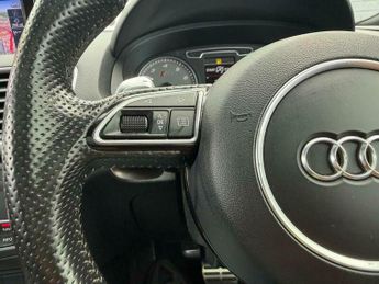 Audi Q3 2.5 TFSI S Tronic quattro Euro 5 (s/s) 5dr