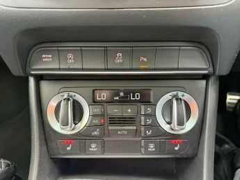 Audi Q3 2.5 TFSI S Tronic quattro Euro 5 (s/s) 5dr