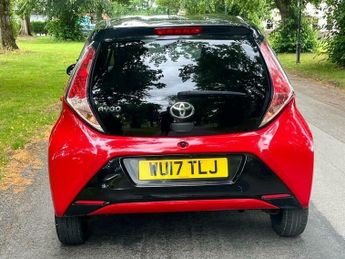 Toyota AYGO 1.0 VVT-i x-cite 4 Red Bi-Tone Euro 6 5dr