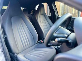 Toyota Yaris 1.5 VVT-h Excel Hybrid ULEZ REG:KX71DZG