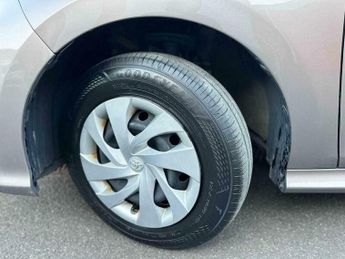 Toyota Yaris VVT-h Icon Hybrid ULEZ REG:KX71DZG