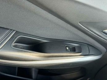 Vauxhall Grandland X 1.2 Turbo SE Auto Euro 6 (s/s) 5dr