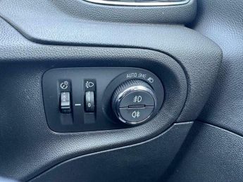 Vauxhall Grandland X 1.2 Turbo SE Auto Euro 6 (s/s) 5dr