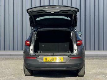 Vauxhall Grandland X 1.2 Turbo SE Auto Euro 6 (s/s) 5dr