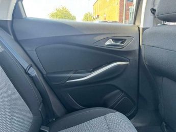 Vauxhall Grandland X 1.2 Turbo SE Auto Euro 6 (s/s) 5dr