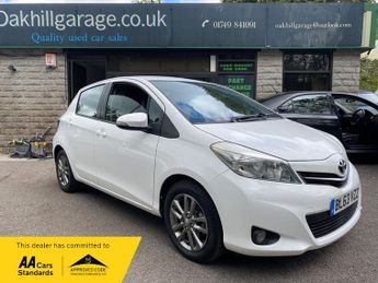 Toyota Yaris VVT-I ICON PLUS 1.33VVTI NAVIGATION. REAR CAMERA.
