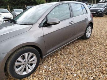 Volkswagen Golf 1.6 TDI BlueMotion Tech SE Euro 5 (s/s) 5dr