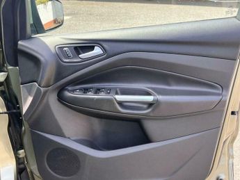 Ford Kuga 2.0 TDCi Titanium Powershift AWD Euro 5 5dr
