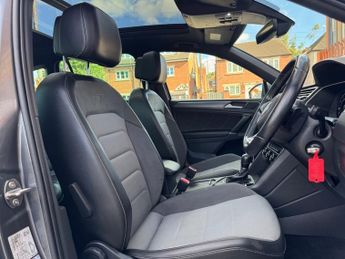 Volkswagen Tiguan R LINE TSI BMT 4MOTION DSG