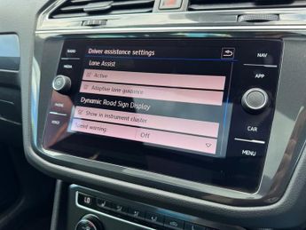 Volkswagen Tiguan R LINE TSI BMT 4MOTION DSG