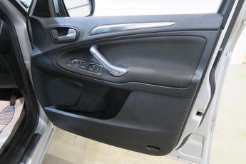 Ford Galaxy TITANIUM TDCI 140