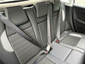 Peugeot 2008 E-HDI ALLURE