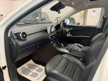 MG MG HS 1.5 T-GDI 16.6kWh Exclusive Auto Euro 6 (s/s) 5dr
