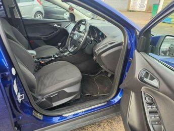 Ford Focus 1.0T EcoBoost Titanium Euro 6 (s/s) 5dr