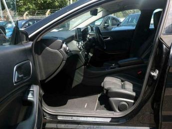 Mercedes-Benz CLA 2.1 CLA200d Sport Coupe 7G-DCT Euro 6 (s/s) 4dr