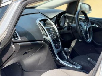 Vauxhall Astra 1.6i SRi Auto Euro 6 5dr