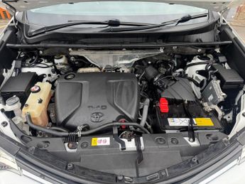 Toyota RAV4 D-4D BUSINESS EDITION TSS