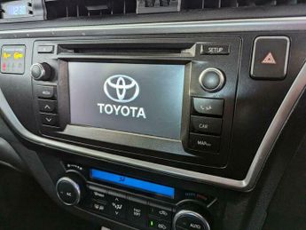 Toyota Auris 1.6 V-Matic Icon Plus Multidrive S Euro 5 5dr