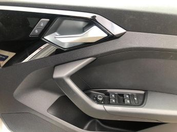 Audi A1 SPORTBACK TFSI S LINE
