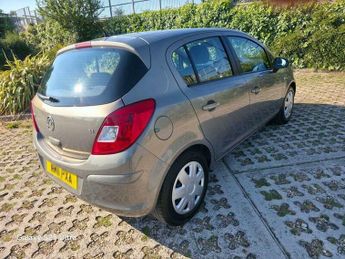 Vauxhall Corsa 1.4 16V Exclusiv Euro 5 5dr (A/C)