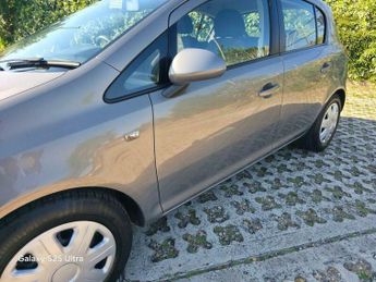 Vauxhall Corsa 1.4 16V Exclusiv Euro 5 5dr (A/C)