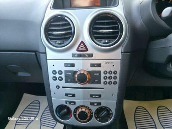 Vauxhall Corsa 1.4 16V Exclusiv Euro 5 5dr (A/C)