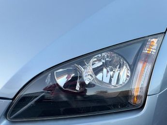 Ford Focus ZETEC CLIMATE 16V Auto [Climate Pack] PETROL 27K MILES 1 OWNER F