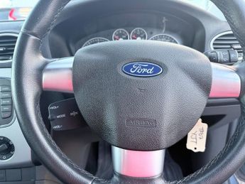 Ford Focus ZETEC CLIMATE 16V Auto [Climate Pack] PETROL 27K MILES 1 OWNER F